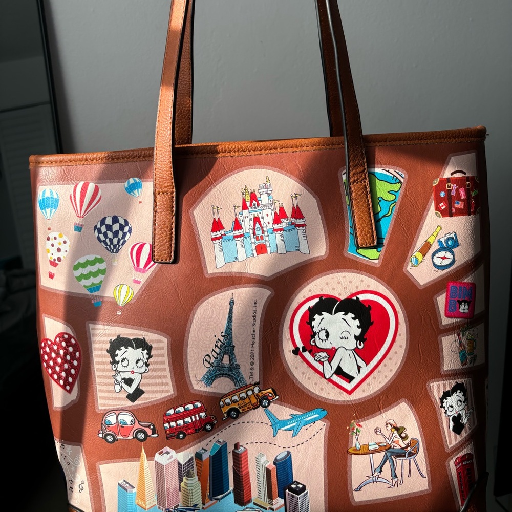Betty Boop Brown Tote perfect for summer. Only used twice since